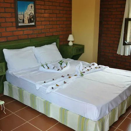 Royal Nas Hotell 3*